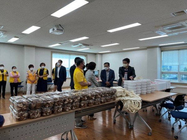 [새마을과] 사회적경제 활성화를 위한 작은 행복나눔 활동3.JPG