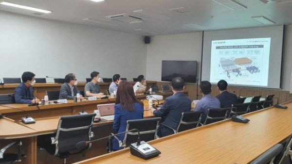 [스마트산단과]「디지털뉴딜 물류플랫폼 구축사업」현장 방문 및 간담회 개최.jpg