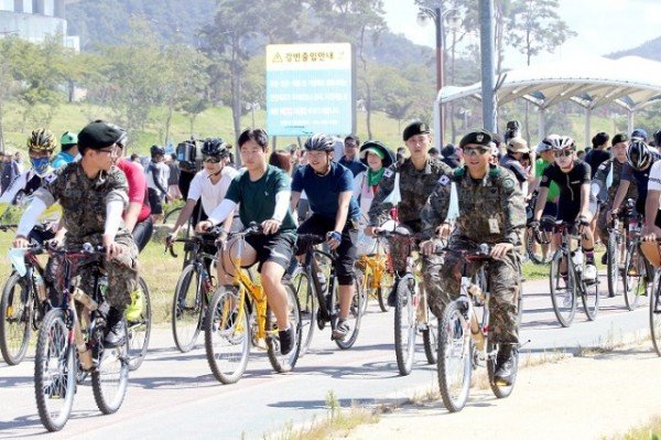 0830-1 제12회 안동시민 녹색자전거 대행진 개최 (3).jpg
