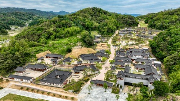 (2-3)선비세상_전체사진_2.jpg