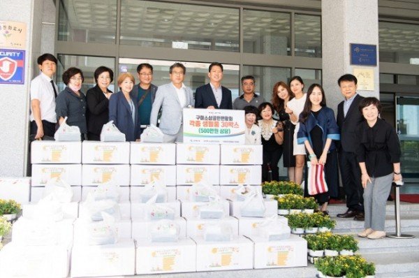 [크기변환]소상공인연합회 나눔물품전달 (1).jpg