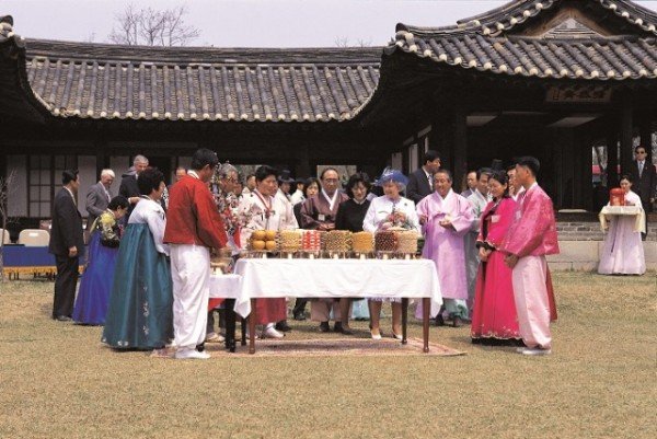 엘리자베스_영국여왕_안동방문(생일상)3_(1).jpg