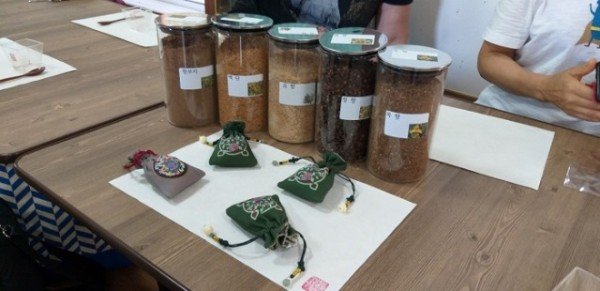 [문화예술과]구미시 2023 구미시  문화재청 문화재 활용사업 연속 선정 쾌거_전통산사_나만의 향낭만들기.jpg