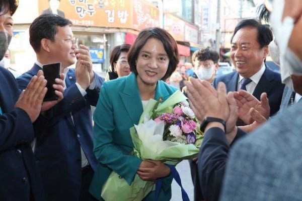 1001 이영 중소벤처기업부 장관 경북 산업용 헴프 규제자유특구 방문 (3).JPG