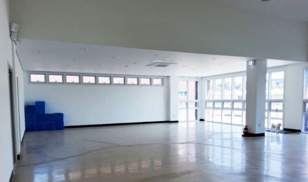 05-3의성군제공 의성펫월드 실내 시공전.jpg