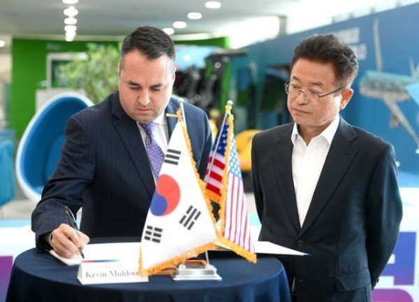 (1-4)국제_메타버스_영화제_추진_업무협약식3.jpg