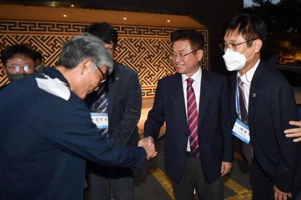 10.22_경북_전북_의사회_총회3.jpg