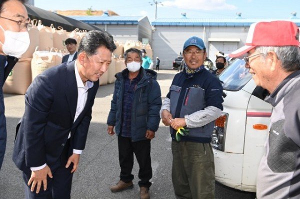 [농업정책과] 공공비축미 산물벼 수매 현장 방문3.jpg