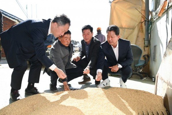 [농업정책과] 공공비축미 산물벼 수매 현장 방문1.jpg