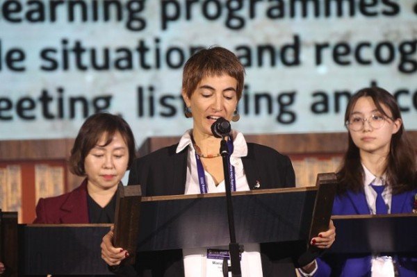 1028 “제16회 안동 IAEC 세계총회”안동선언문 채택하며 폐회 (11)-마리나 카날스 IAEC 사무총장.JPG