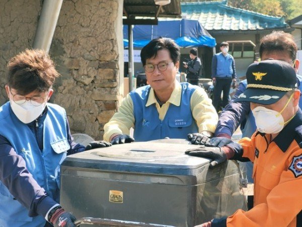 김영식의원님 활동 사진_1.jpg