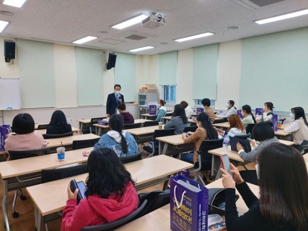 [아동보육과] 구미시 글로벌 통역홍보단 역량강화 교육 수료식 개최3.jpg