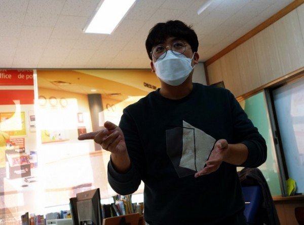 2. 당포초 3학년 통합반 이상헌 선생님이 지도하는 모습.JPG
