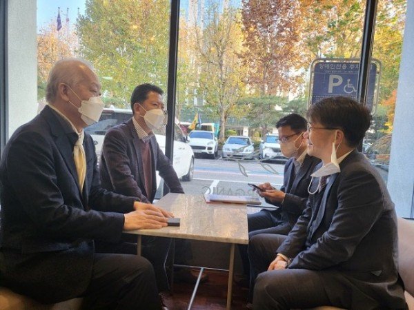 경북도 재정실장(권오열)  김장호 구미시장  기획재정부 산업중소벤처예산과장(이성원)  기획재정부 경제예산심의관(김동일)3.jpg