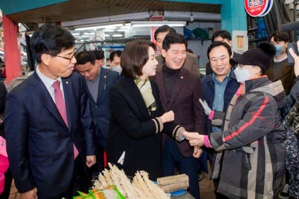 전통시장 상인 격려.jpg