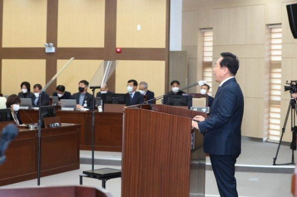 1121_권기창_안동시장_시정연설_나서__(3).jpg