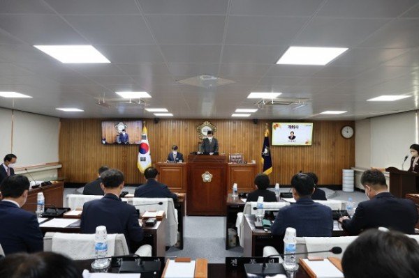 22.11.22.(화) 영주시의회 보도자료1 정례회 개회 (1).jpg