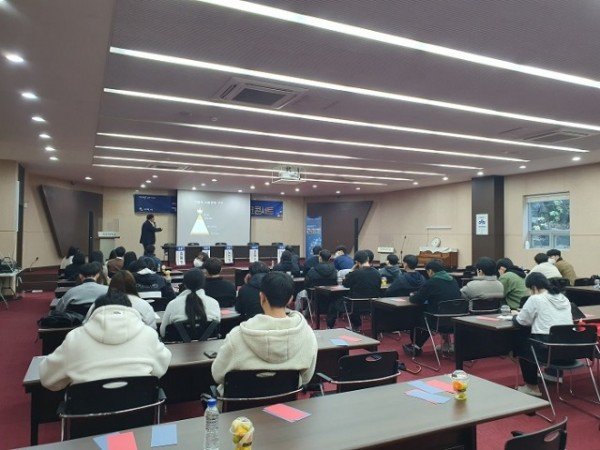 [기획예산담당관실] 지방자치분권 청년토크 콘서트 개최1.jpg