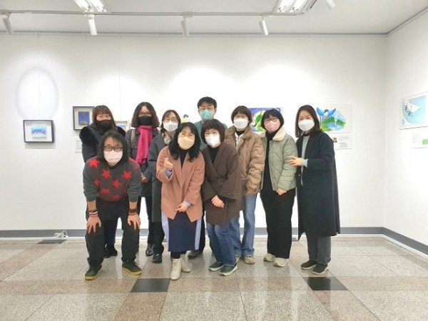 동글동글문학회_전시회_보도자료_4.jpg