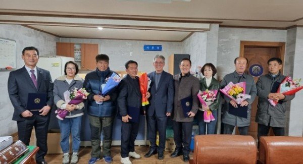 221210_한농연 군위연합회 신임회장 선출_농업기술센터 (2).jpeg