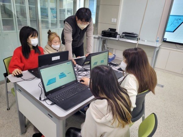 문장초 토요 SW교실 구미발명교육센터 체험학습2.jpg