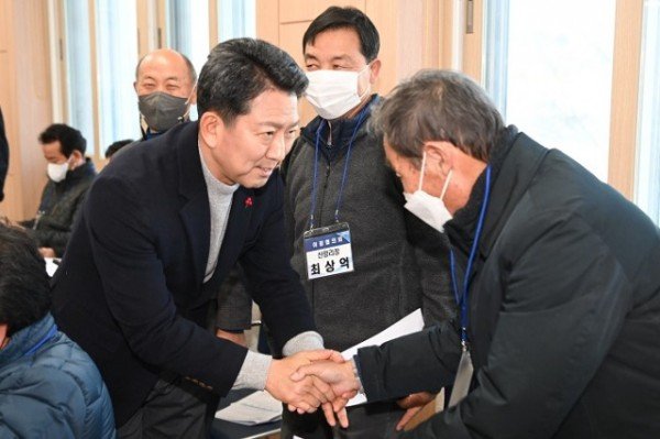 [총무과] 김장호 구미시장  현장소통 시장실로 새해 힘찬 뜀박질1.jpg