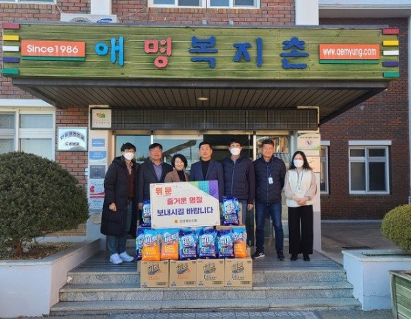 김대일 의원 사회복지시설 방문 사진.jpg