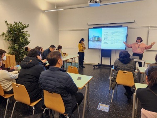 2.경북 직업교육의 세계교육 표준을 위한 도약!(직업교육 교원 역량 강화 국외 심화연수 사진)02.JPG