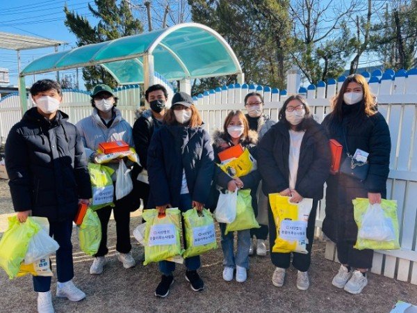 230121 설날 선물나눔.jpg