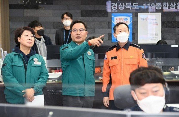 설연휴 119종합상황실 근무자 격려.jpg