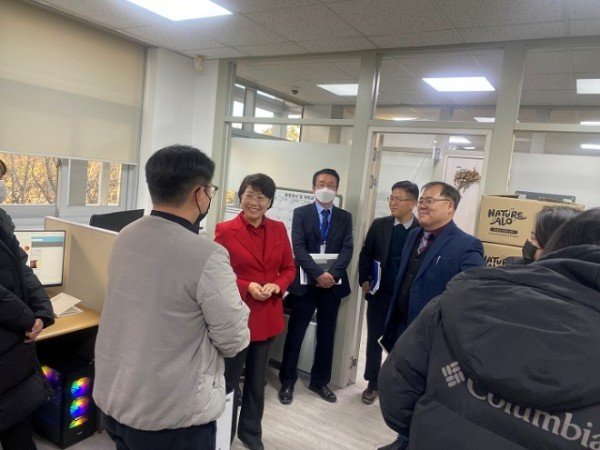 1._경제부지사테크노파크방문_(4).jpg