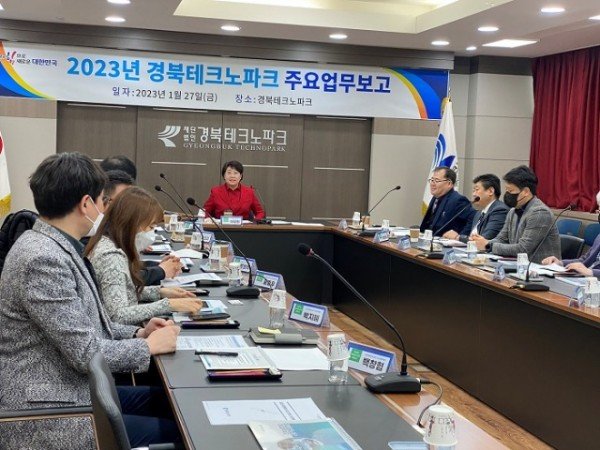 1._경제부지사테크노파크방문_(2).jpg