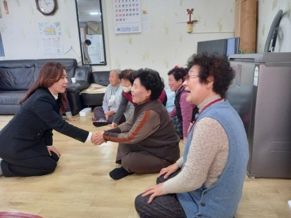 형곡2동 신임동장  현장 행정2.jpg