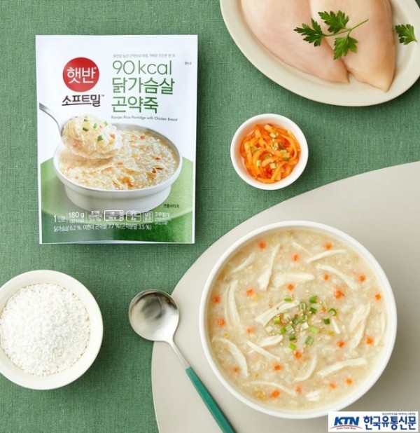 [사진2] CJ제일제당 햇반 소프트밀 닭가슴살 곤약죽 (1).jpg