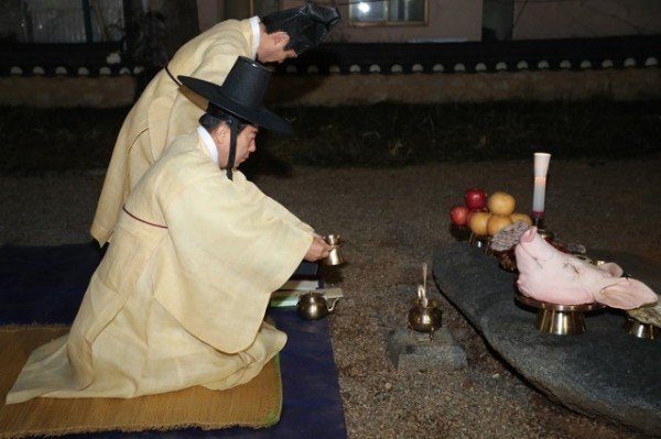 0205 권기창 시장  안동부(安東府) 신목(神木) 제사 올려 (4).JPG