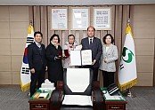 [사회복지과]6.25참전유공자 유가족 화랑무공훈장 전수.JPG