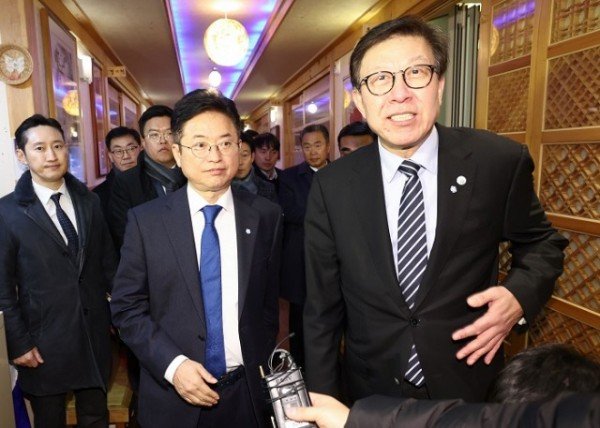 영남권5개시도지사한자리2.jpg