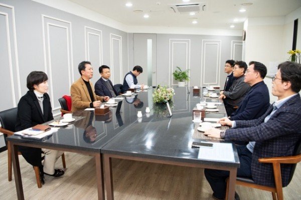 [기업투자과] LG이노텍현장방문3.JPG