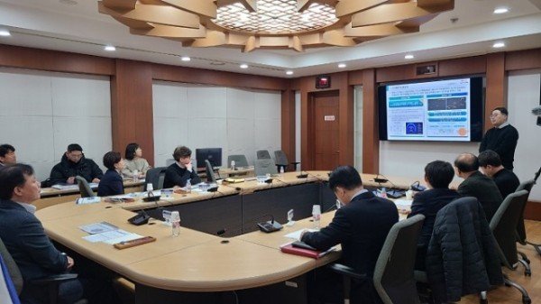 [신산업정책과] 메타버스 2.JPEG