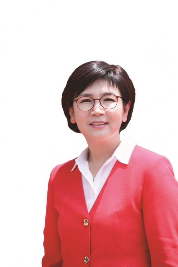 이선희의원(하얀배경).jpg