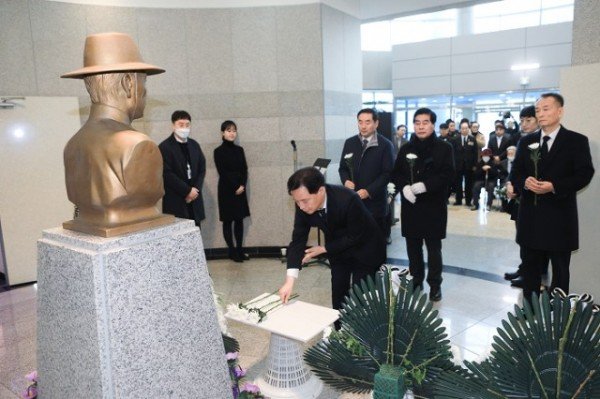 [총무과] 왕산허위선생 2.jpg