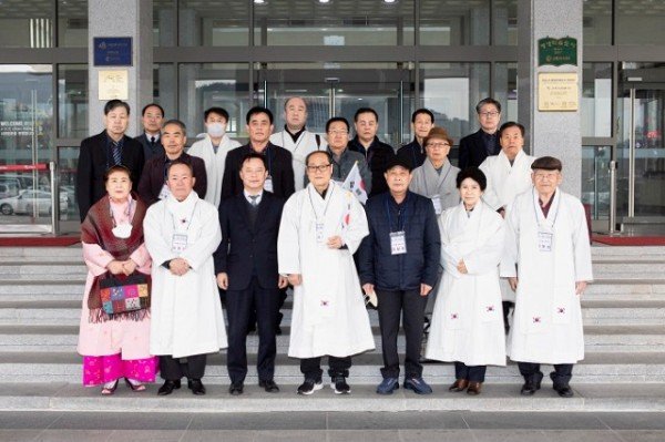 [총무과] 독립유공자 격려 1.jpg