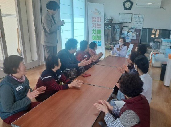[건강증진과] 치매예방교실.jpg