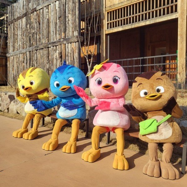 0322-3 새봄에는 한국문화테마파크에서 이색체험을 즐겨보세요 (2).jpg