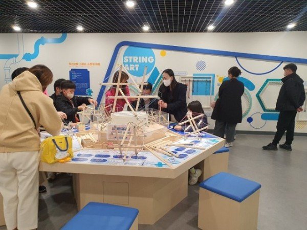 1.임종식 경북교육감, 수학체험센터를 통한 창의융합형 인재 육성!(수학체험센터운영 사진)01.jpg