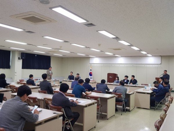 [환경정책과] 수소버스 관계자 회의 1.jpg