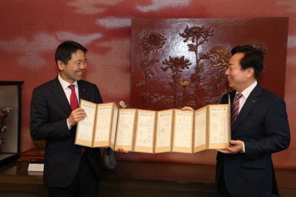 0426-5 안동시  파트너시티 10주년기념 일본 가마쿠라시 방문 (3)-마츠오 타카시 시장.JPG