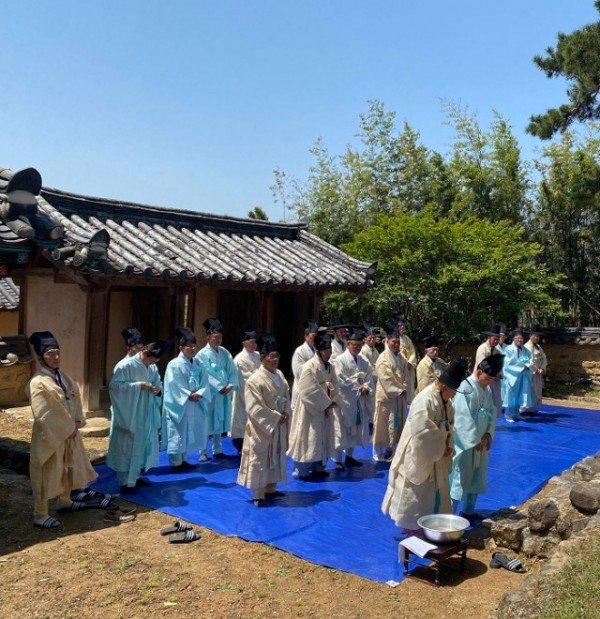 [문화예술과] 낙봉서원 춘계 향사 사진 2.jpg