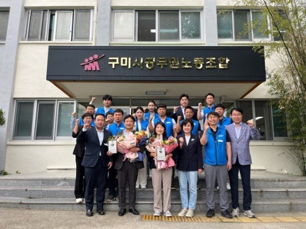 단체사진 (1).jpg