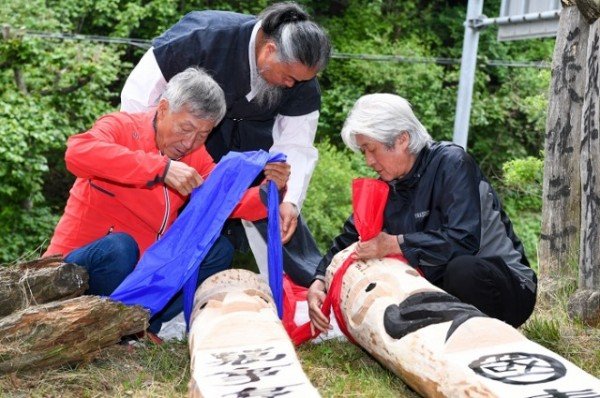 영주3-5 장승채단식을 진행하고 있다.jpg